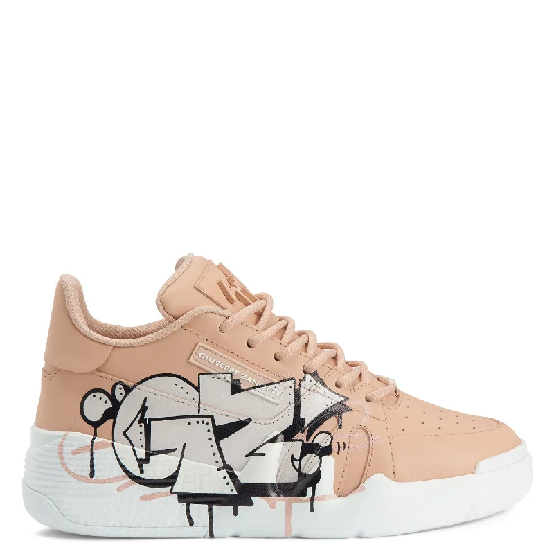 Round neck design Giuseppe Zanotti Talon
