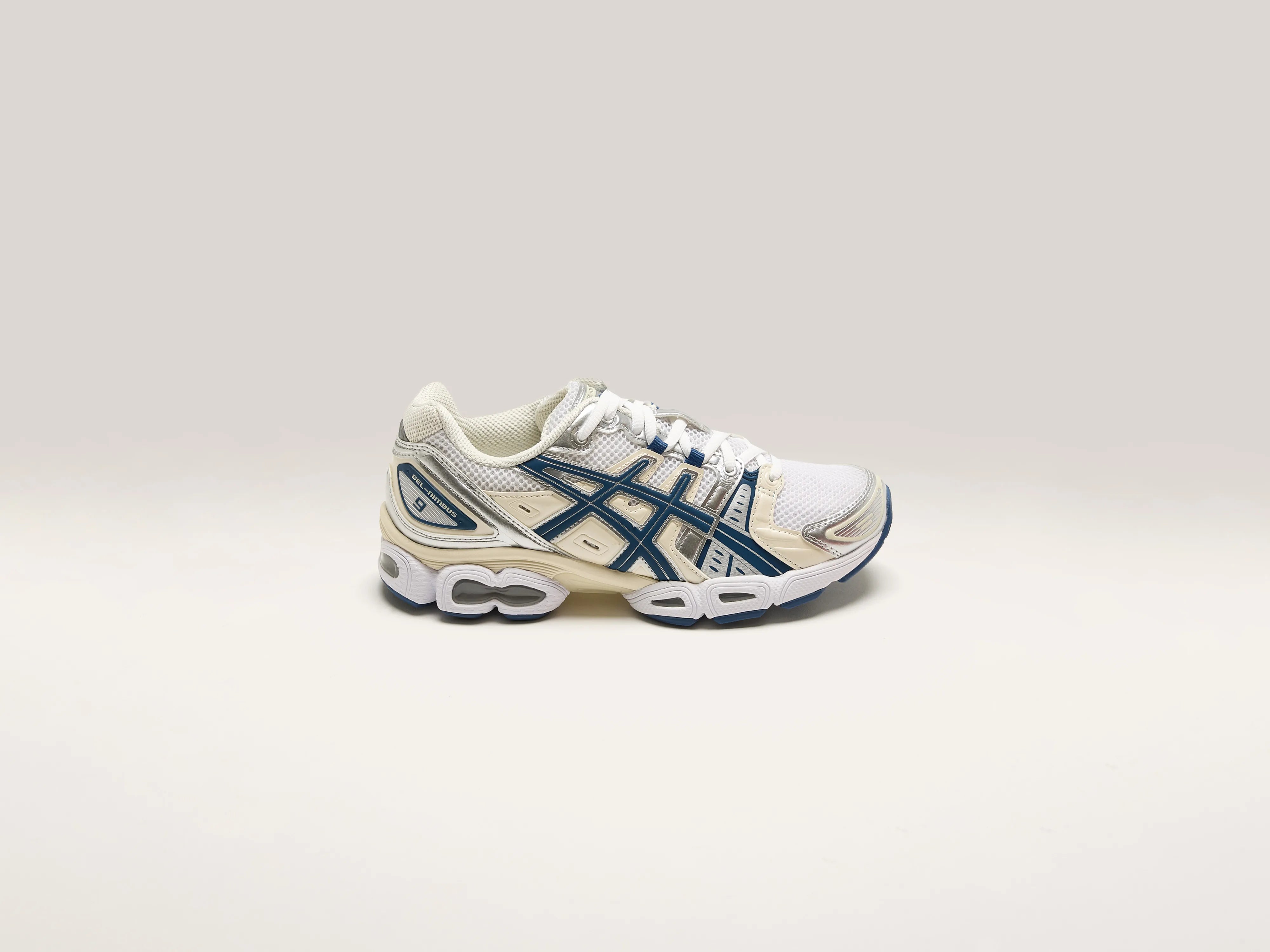 Free and comfortable Gel-Nimbus 9 for Women (242 / W / BLUE)