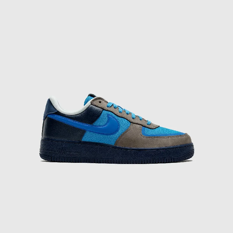 Sports fitness shoes AIR FORCE 1 LOW SP "STASH"
