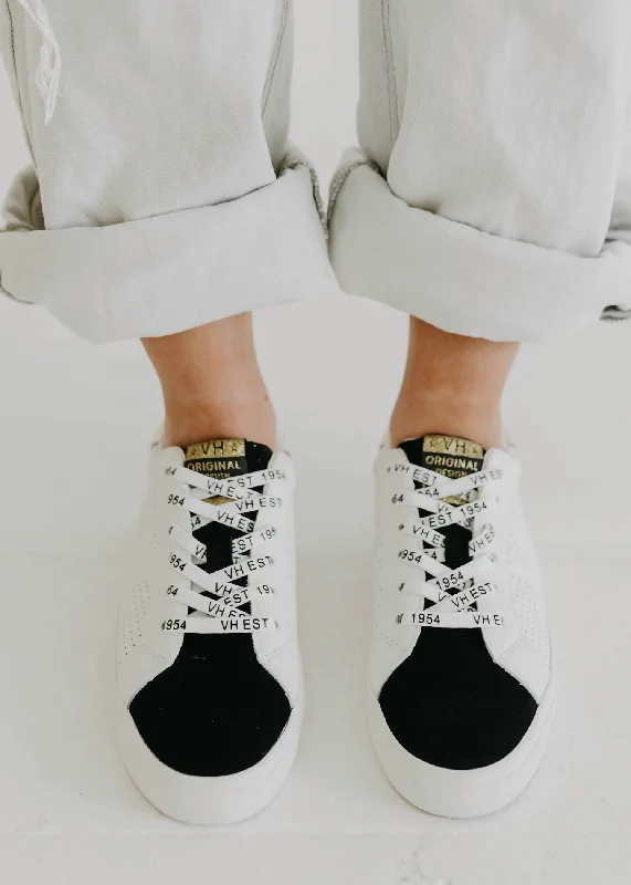 Luxury and fashionable Khloe Sneaker In Black/white