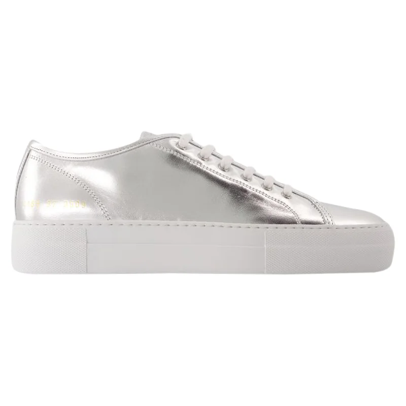 Letter embroidery Tournament Super Shiny Sneakers - COMMON PROJECTS - Leather - Silver