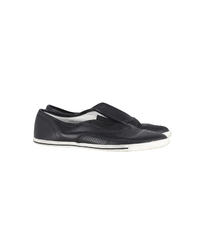 Street Style Suit Marc by Marc Jacobs Slip On Sneakers in Black Leather