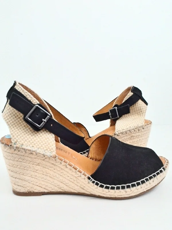 Casual And Versatile Gentle Souls by Kenneth Cole Charli Black Leather Wedge Size 7.5 M