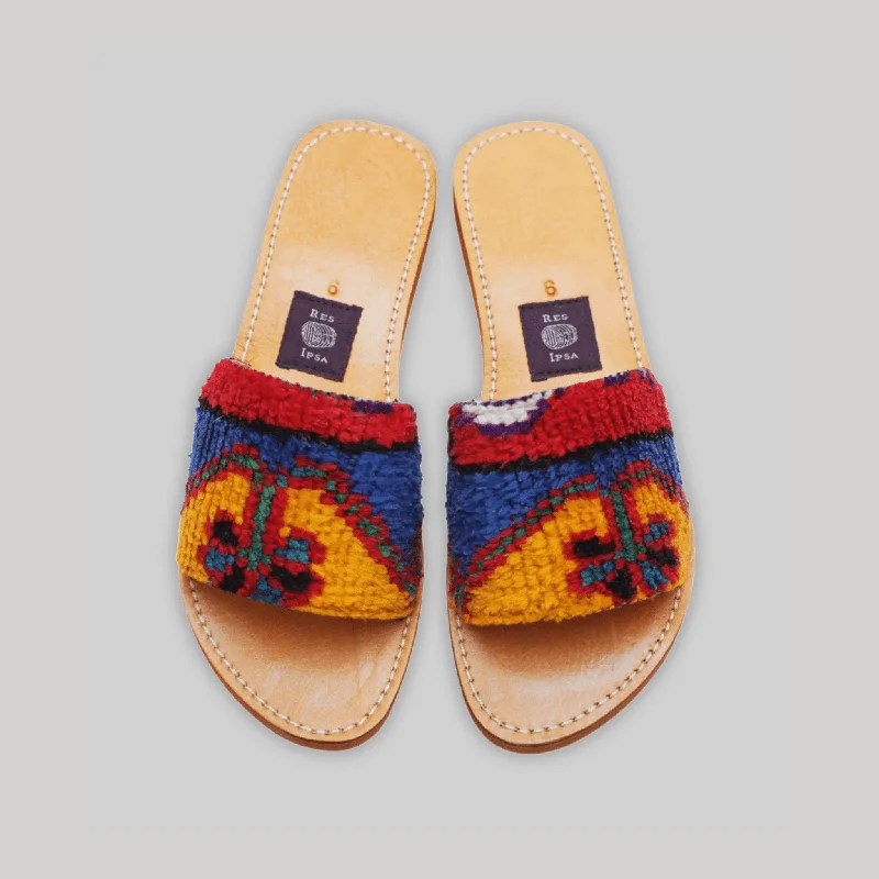 Elegant And Lazy Rug Sandal Size 9
