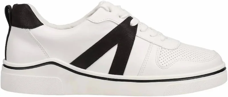 Fashionable And Versatile Women's Alta Sneakers In Black