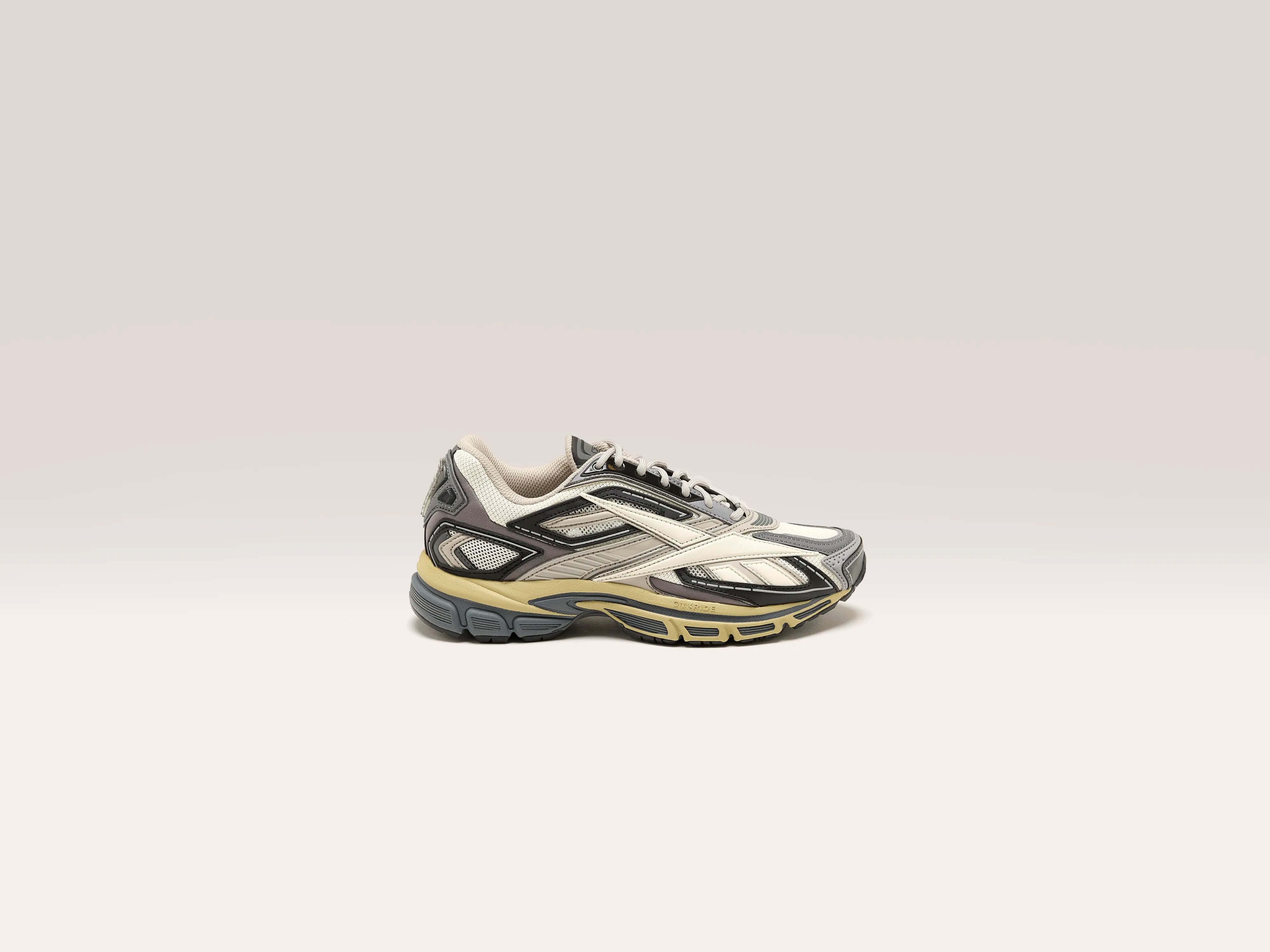 Avant-garde trend Premier Road Ultra for Women (242 / W / GREY)