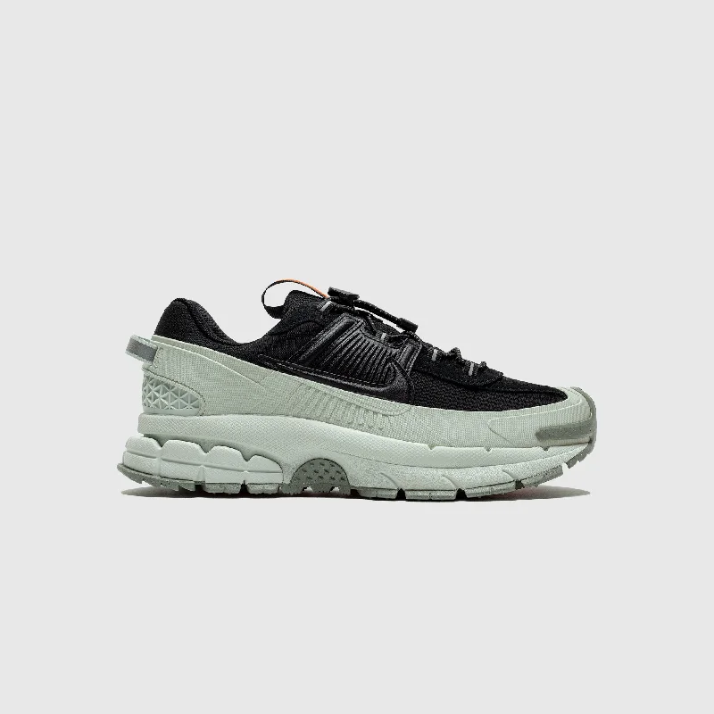 Free and comfortable ZOOM VOMERO ROAM "JADE HORIZON"