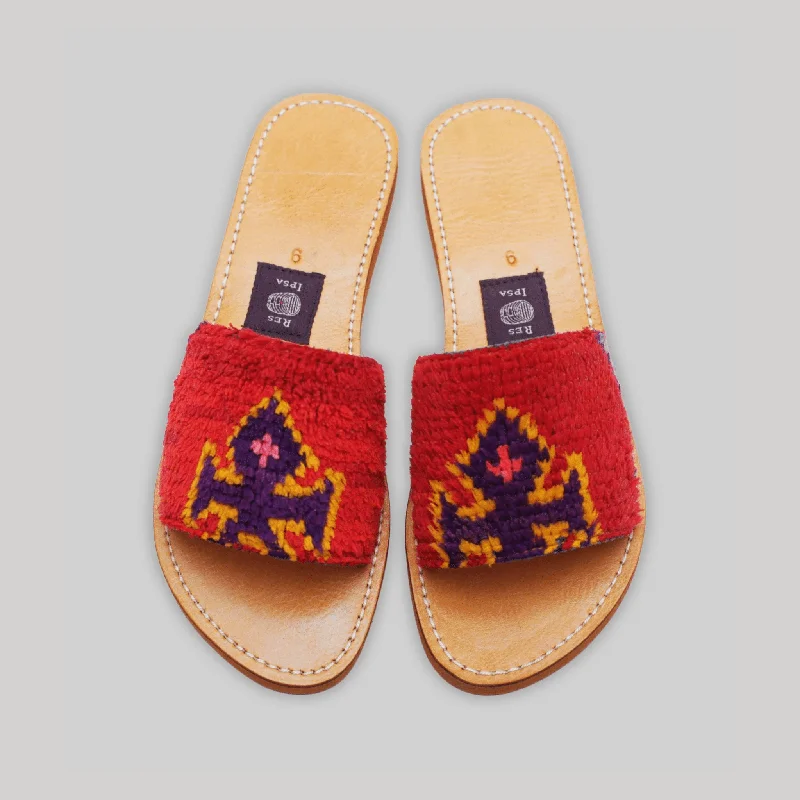 Elegant And Elegant Rug Sandal Size 9