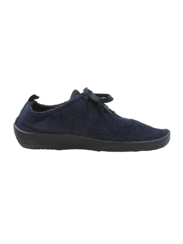 Black And White Style Women's Ls Sneaker In Navy