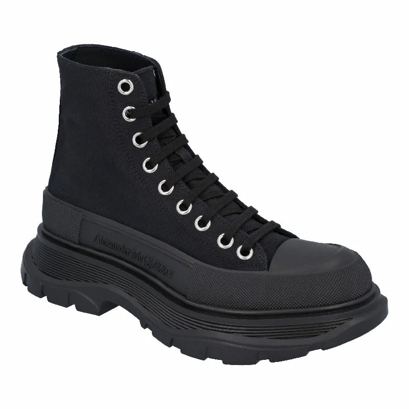 Simple research Alexander McQueen Tread Slick Boot in Black