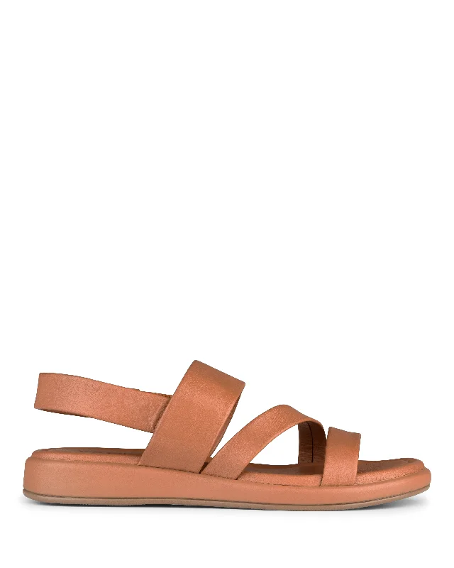 Moisture wicking Mika Cognac Leather