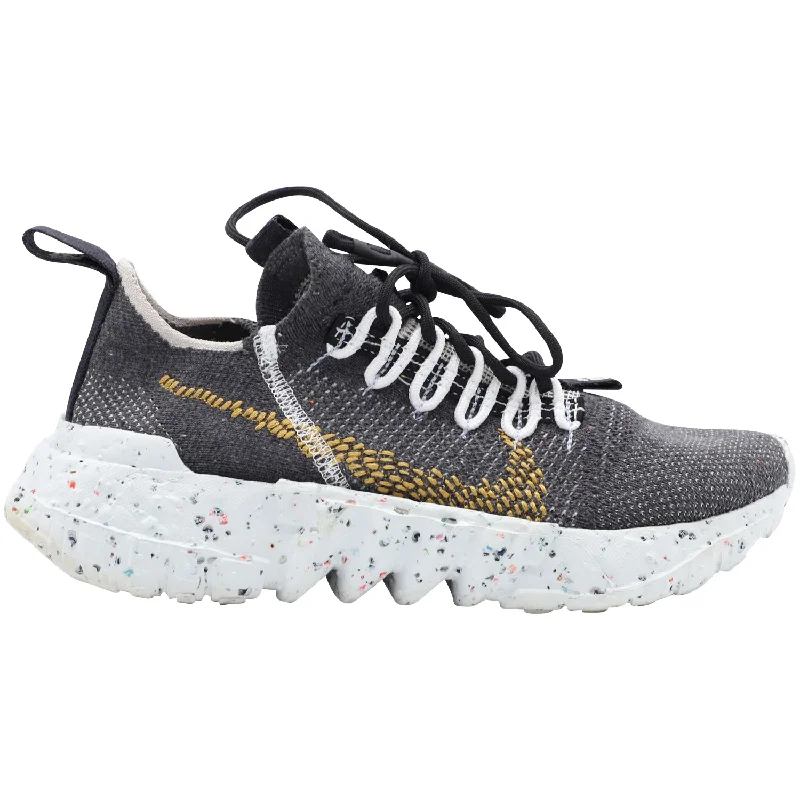 Free and comfortable Nike Space Hippie 01 Sneakers in Black Wheat Recycled Polyester