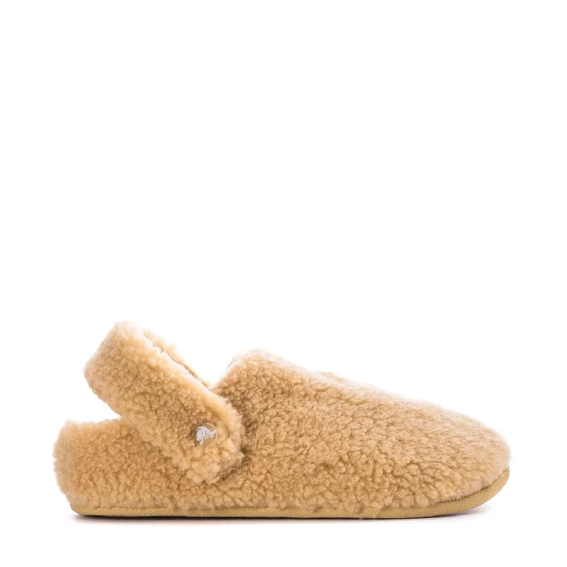 Relaxed And Casual Classic Cozzy Slipper - Womens