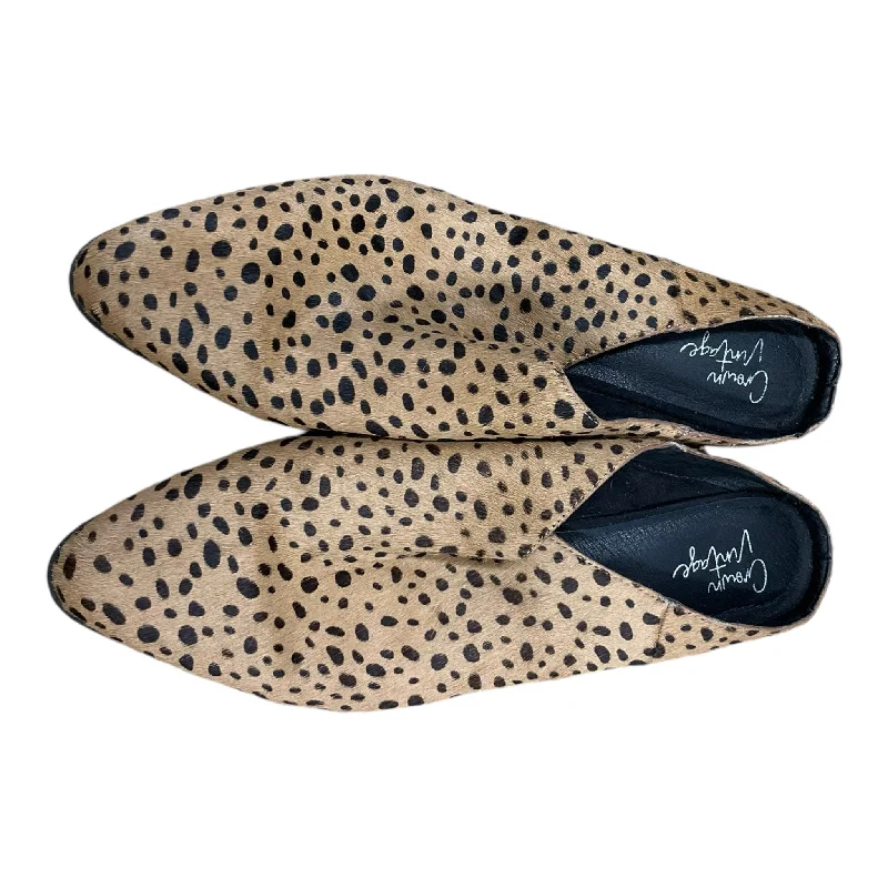 Sports Functional Style Shoes Heels Block By Crown Vintage In Animal Print, Size: 9