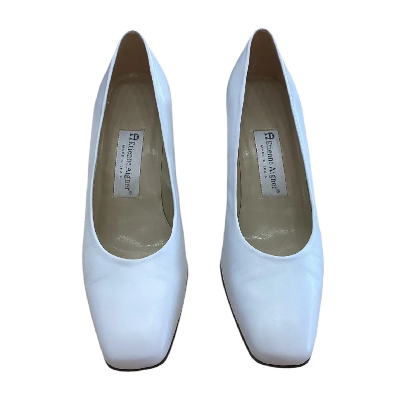 Lazy Style Shoes Heels Block By Etienne Aigner In White, Size: 8.5