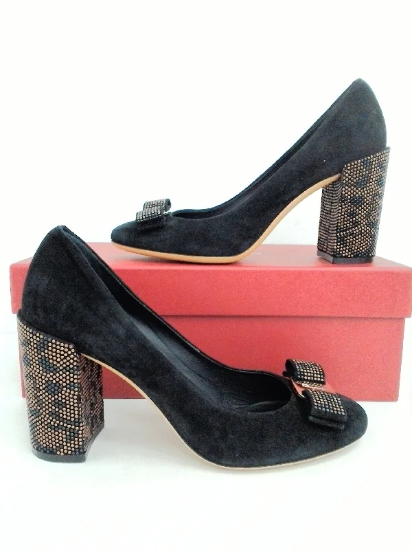 Knowledge And Elegance Salvatore Ferragamo Women's Black Suede Roya Size 7.5 B