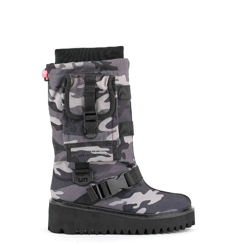 Sweet Girl Combat Pocket