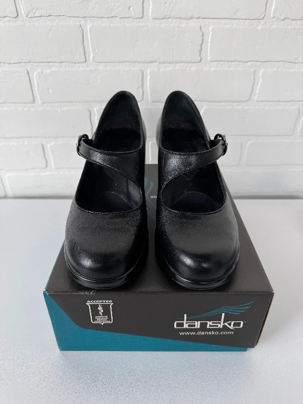 Cool Summer Shoes Heels Block By Dansko In Black, Size: 8.5