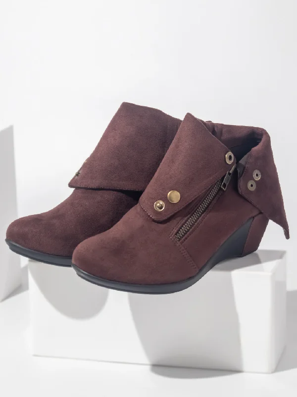 High-quality Fabrics Women Brown Wedge Heel Regular Boots