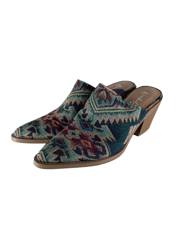 Fresh And Natural Shoes Heels Block By Wonderly In Green, Size: 8