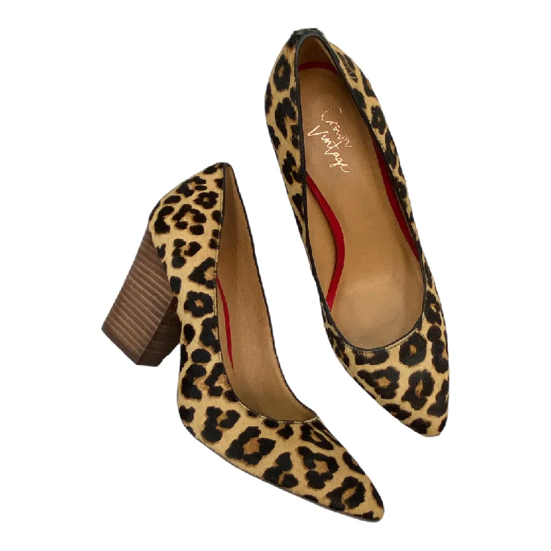 Simple research Shoes Heels Block By Crown Vintage In Animal Print, Size: 7.5