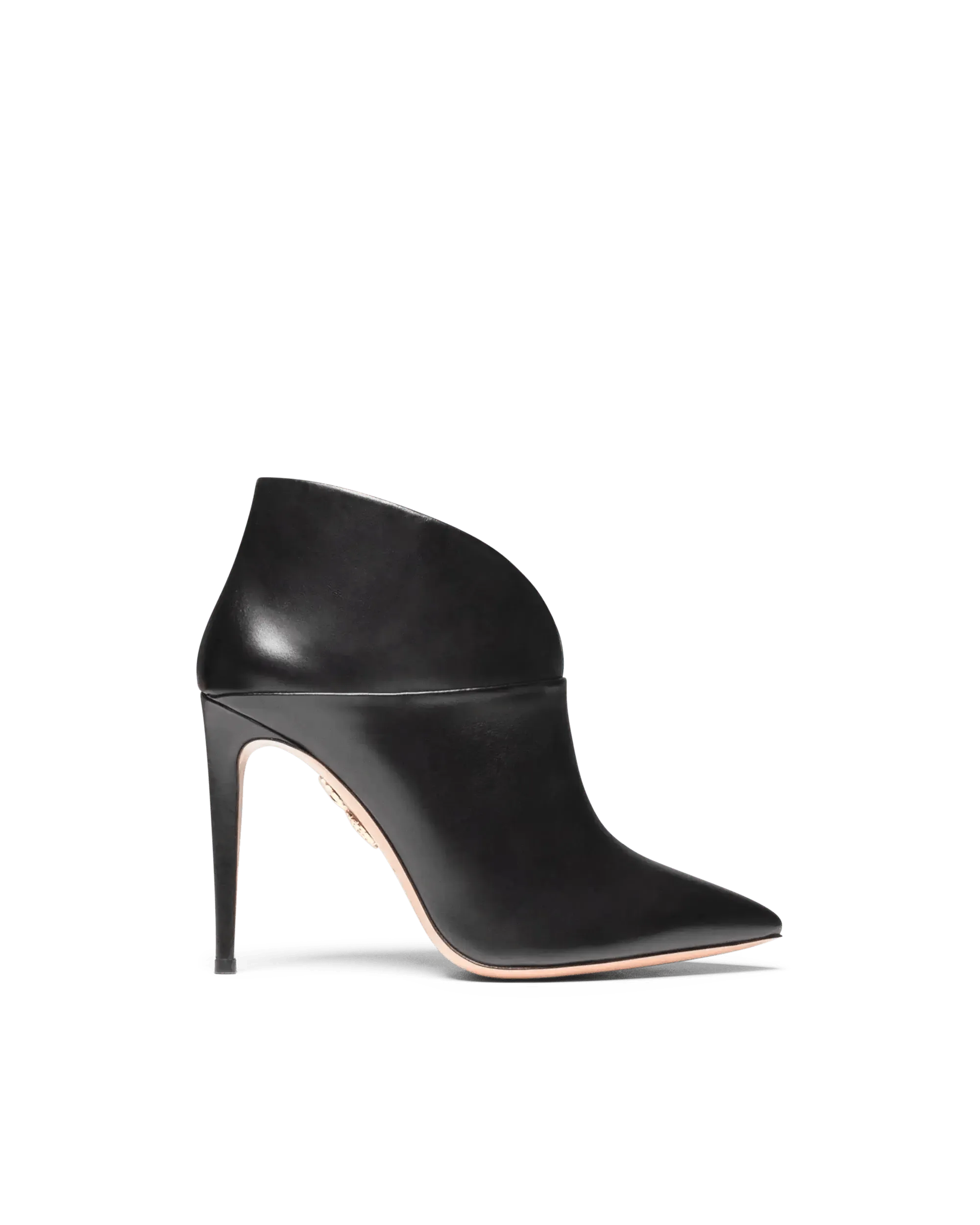 Street Style Suit Inga Leather Bootie