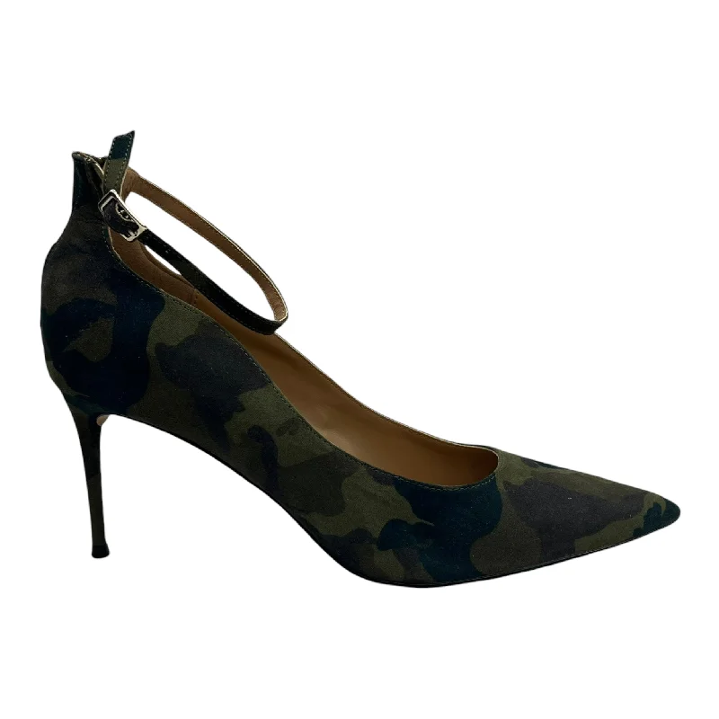 Elegant and noble Shoes Heels Stiletto By Jessica Simpson In Camouflage Print, Size:9