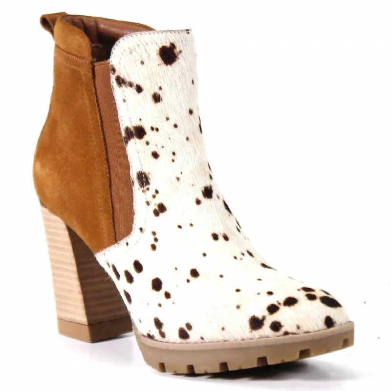 Comfortable down Women's Villa Nella Boots In White/black