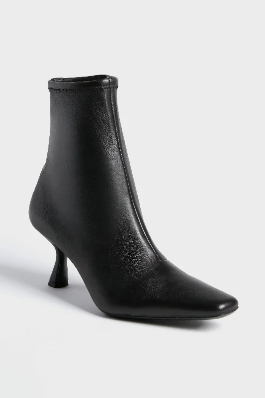 Comfortable And Simple Black Thandy Boots