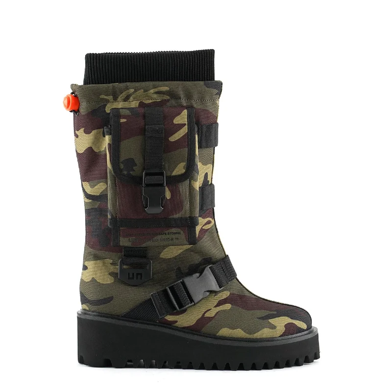 Playful Style Combat Pocket