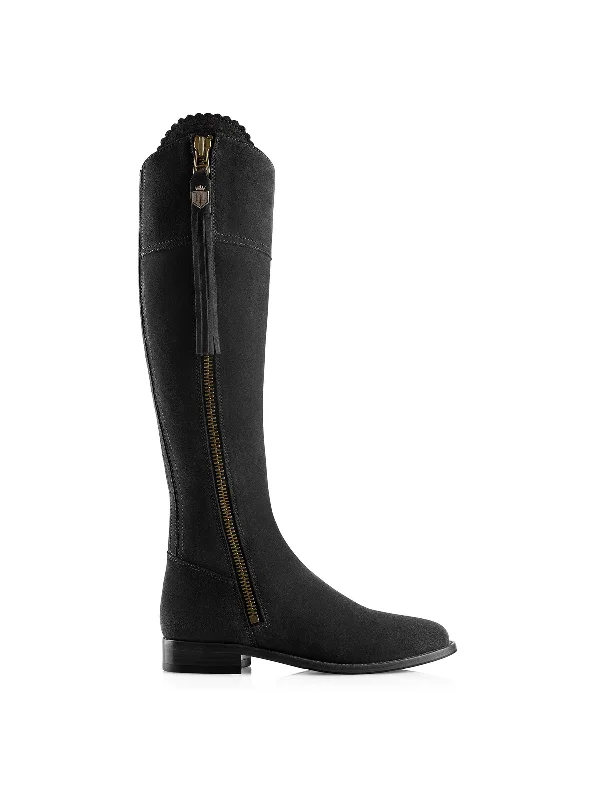 Letter embroidery Regina (Regular Fit) - Black Suede
