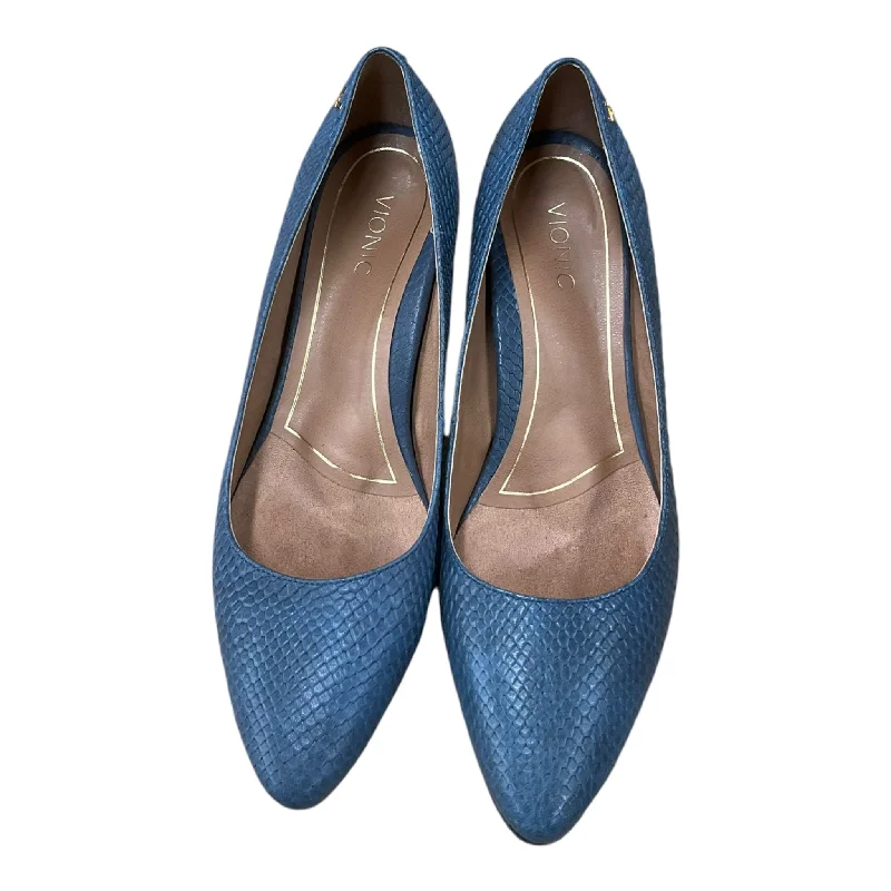 Classic Retro Shoes Heels Block By Vionic In Blue, Size: 8