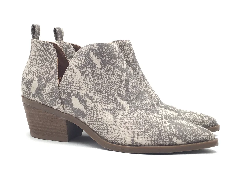 Elegant And Noble Shoes Heels Block By Universal Thread In Snakeskin Print, Size: 8.5
