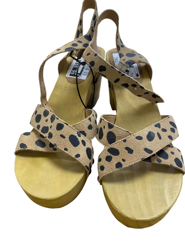 Classic Series Shoes Heels Block By Clothes Mentor In Animal Print, Size: 9
