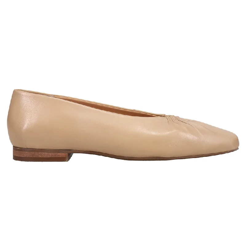 Leisure Travel The Little Things Ballet Flats