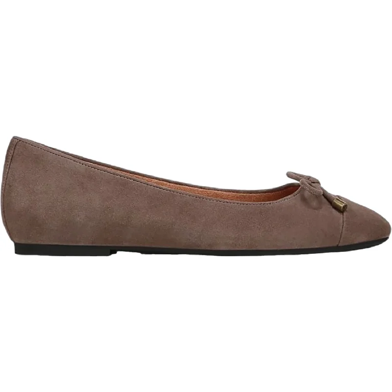 Comfortable and simple Women's Vionic Driftwood Suede