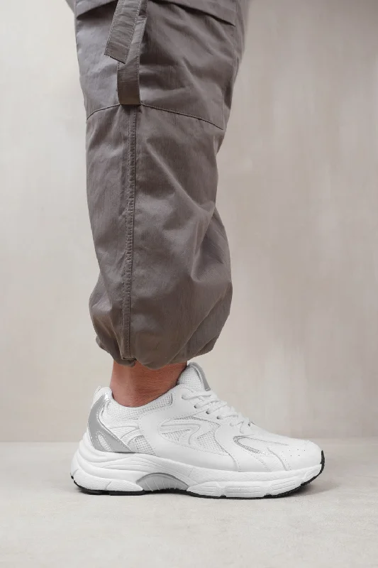 Classic Style TEMPO PANEL DETAIL LACE UP CHUNKY SOLE TRAINERS IN SILVER