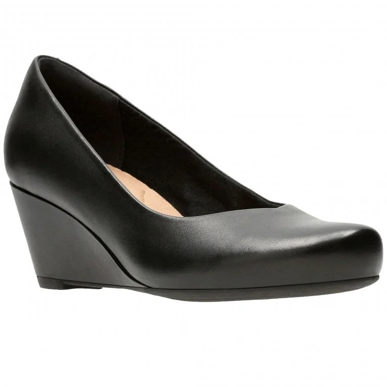 Fashionable And Versatile Clarks Flores Tulip black  also in wide