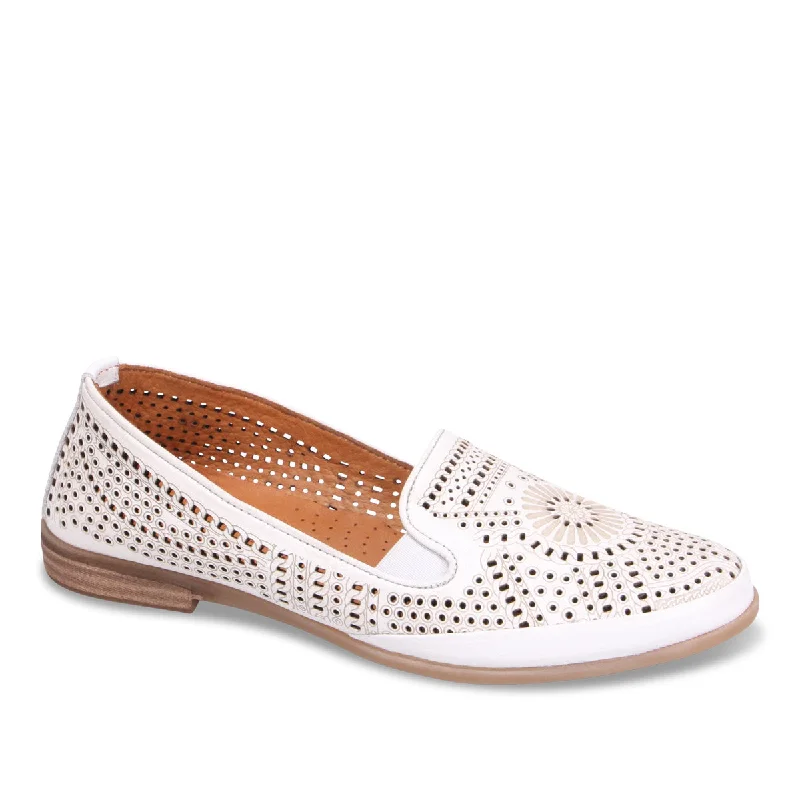 Free and comfortable Sawyer Skimmer Flat