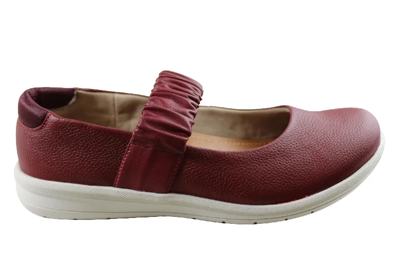 Boutique display Usaflex Trina Womens Comfortable Leather Shoes Made In Brazil