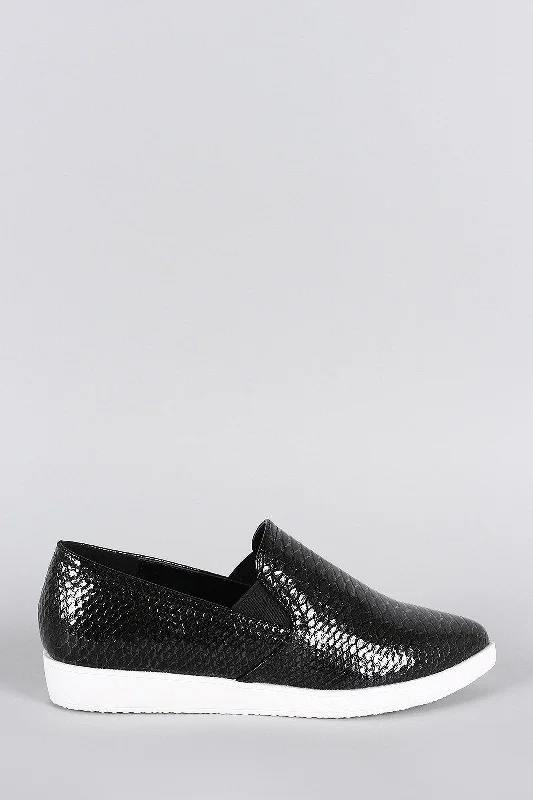 Design Perception Snake Embossed Pointy Toe Slip On Loafer Flat