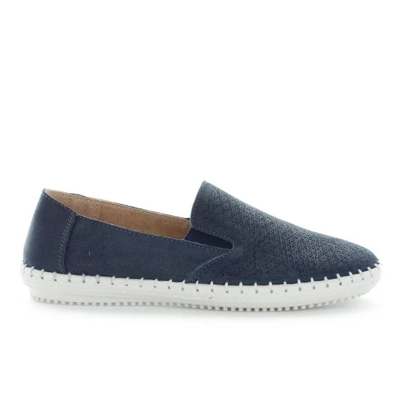 Celebrity Style Just Bee Coble Casual