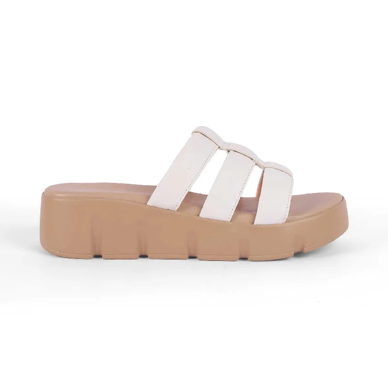 Warm And Comfortable Tresmode Cludius White Women's Casual Chunky Sole Wedges