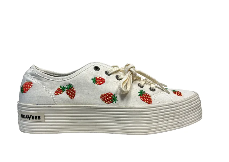 Single item design SeaYees White Sneakers with Strawberry Embroidery Print Sneakers