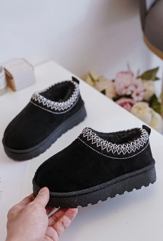Street Fashion KIDS EMBROIDERY DETAIL FAUX FUR LINING SLIPPERS IN BLACK 25-30 SIZES
