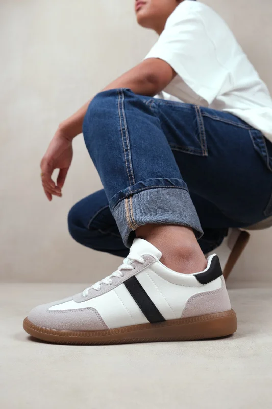 Elegant And Noble PACE CONTRAST PANEL LACE UP GUM SOLE TRAINERS IN WHITE