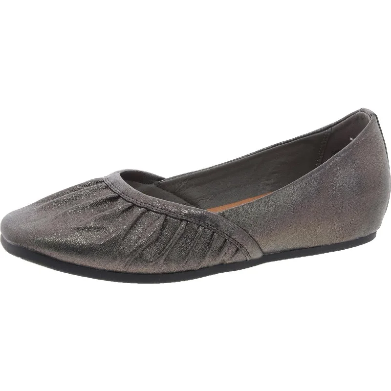 Comfortable Design Baretraps Womens Charlie Shimmer Faux Leather Ballet Flats